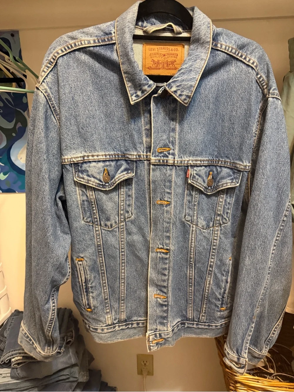 Levi's Light Blue Denim Trucker Jacket - Picture 3 of 5